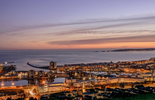 Evening Events in Swansea'